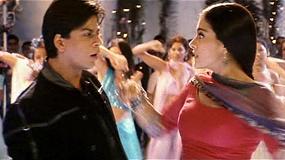 ... bis Rahul der jungen Anjali begegnet und sich in das einfache Mädchen verliebt.